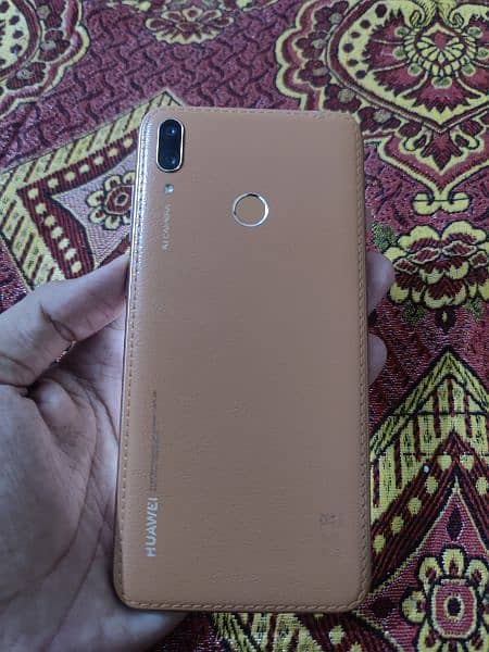 Huawei Y7 Prime 2019 4