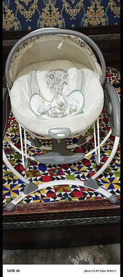 Graco baby swinger