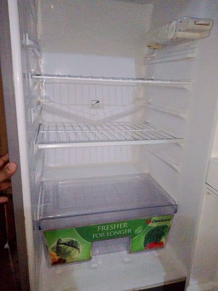 Dawlance Medium Size Fridge 2