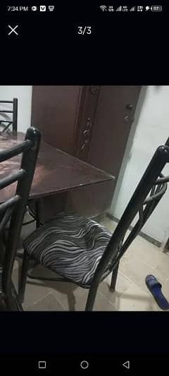dinning Table For sale Urgent condition 10/7