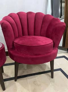 Royal coffee chairs with centre table For Sale