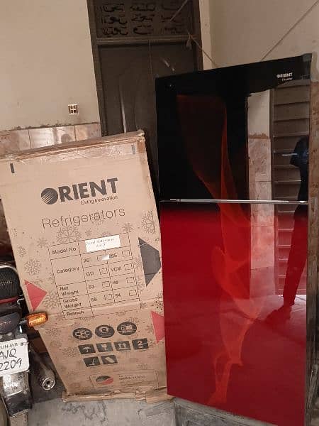 orient new condition glas dor olny 5 month usd urgent sale 03288074461 0