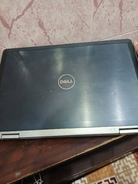 Dell latitude Core i7 4gb ram 1