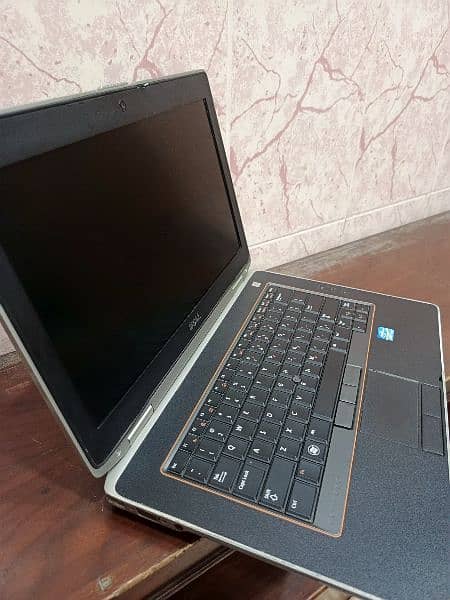 Dell latitude Core i7 4gb ram 2