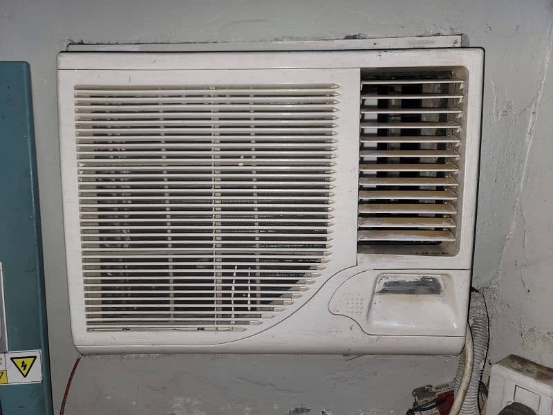 window AC 0.7 ton Gree all ok never repaired 0