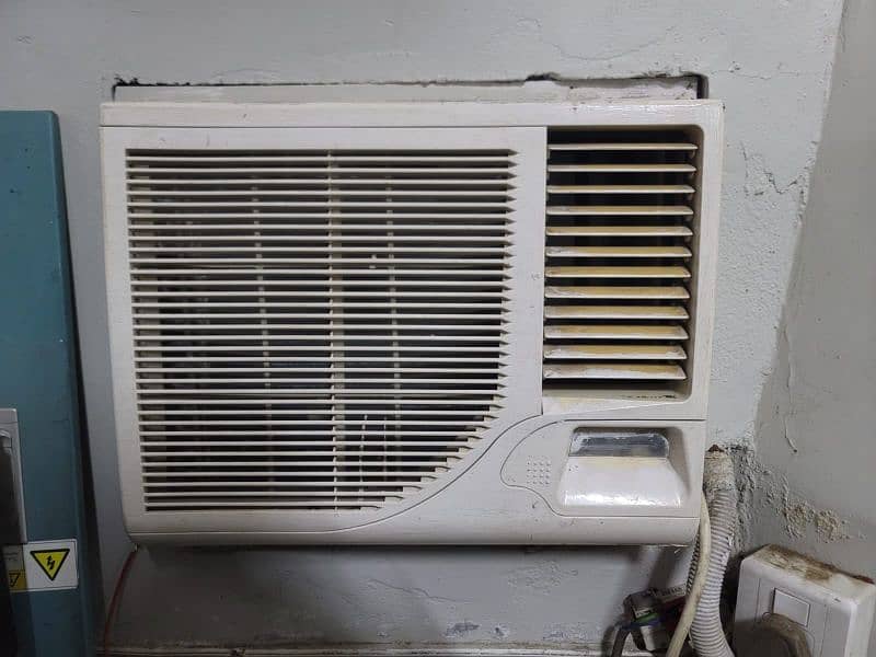 window AC 0.7 ton Gree all ok never repaired 1