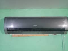 DC INVERTER GREE 1/5 TON (0324 4852145)