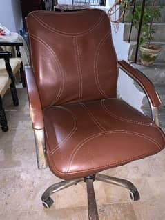 Revolving chair in good condition