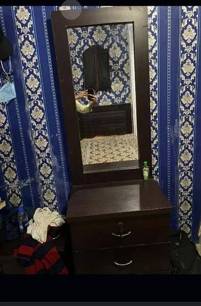 bed mirror side table for sell 3