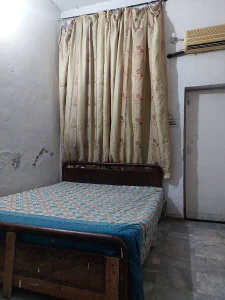 independant room in posh area 1