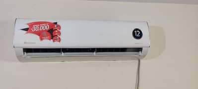 DC INVERTER 1.5 TON LUSH CONDITION WITH FULL WRSNTY URGENT SALE