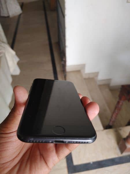 I phone 7 128gb pta approved 03104316547 original 1