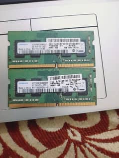 Samsung 4GB RAM x 2 Slots. DDR4 - PC4