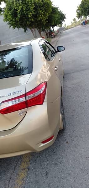 Toyota Corolla Altis 2017 4