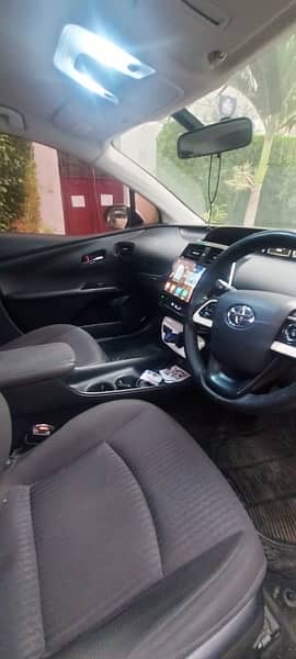 Toyota Prius 2017 6