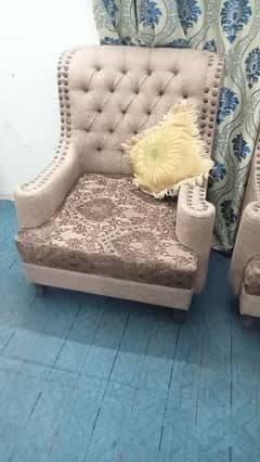 I want to sell my 7 seater sofa set 0