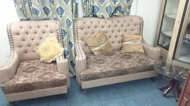 I want to sell my 7 seater sofa set 1