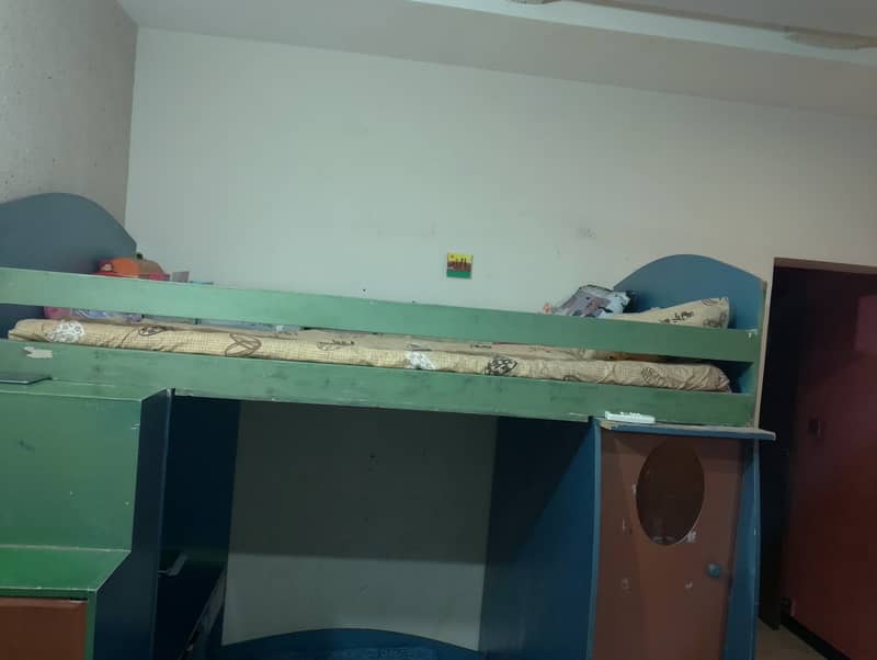 Wooden bunk bed for kidz 1