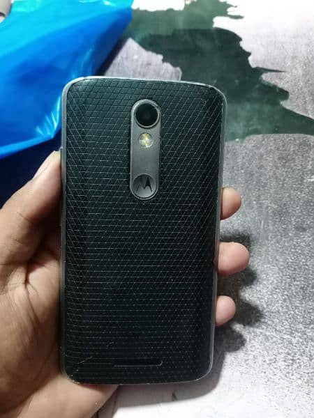 droid turbo 2 penal m lain hai Baki ok hai sab 2