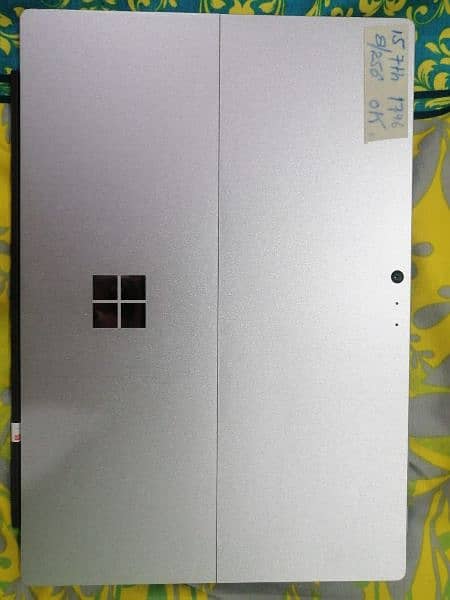 Laptop Microsoft surface pro 4 I5 6th Generation 8GB Ram 256GB SSD 3