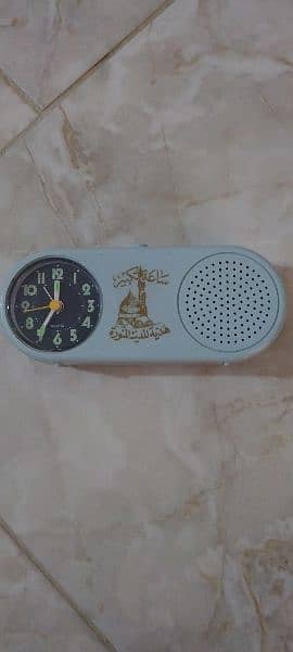 Table clock hai Alarm wali 1