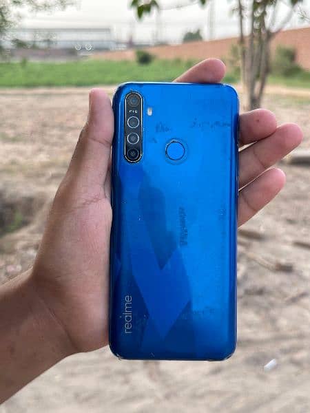 Realme 5
RM 4
Storage 64GB
Color blue 
Condition 10/10 0