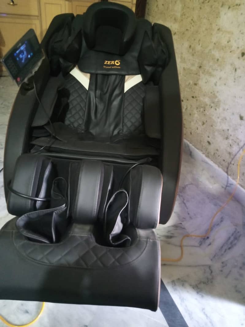 Massage Chair just like new 1