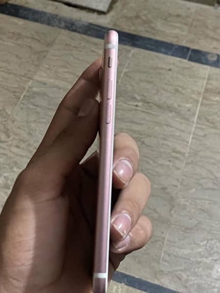 iphone 7 non pta 32 gb all ok mobile water pack   10 by 10 condition 4