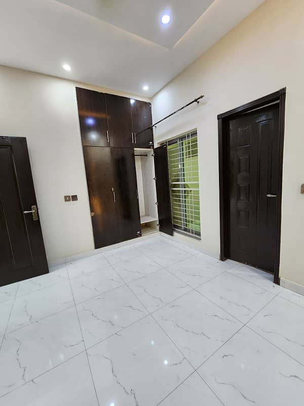 5 Marla Slightly House Available For Sale Gass Available Bahria Nasheman Lahore 19