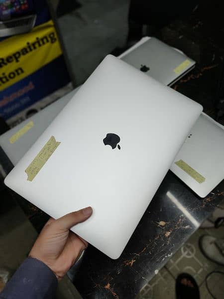 MacBook pro 13 2019 0