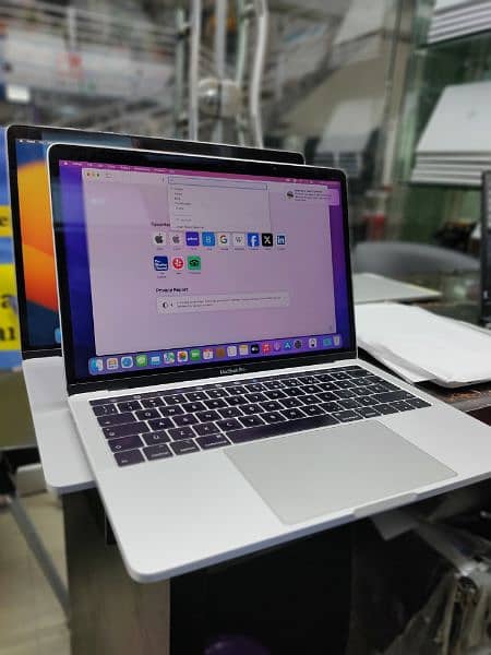 MacBook pro 13 2019 4