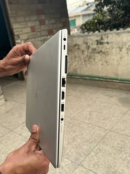 hp elitebook 840 g5 i5 8th generation 2