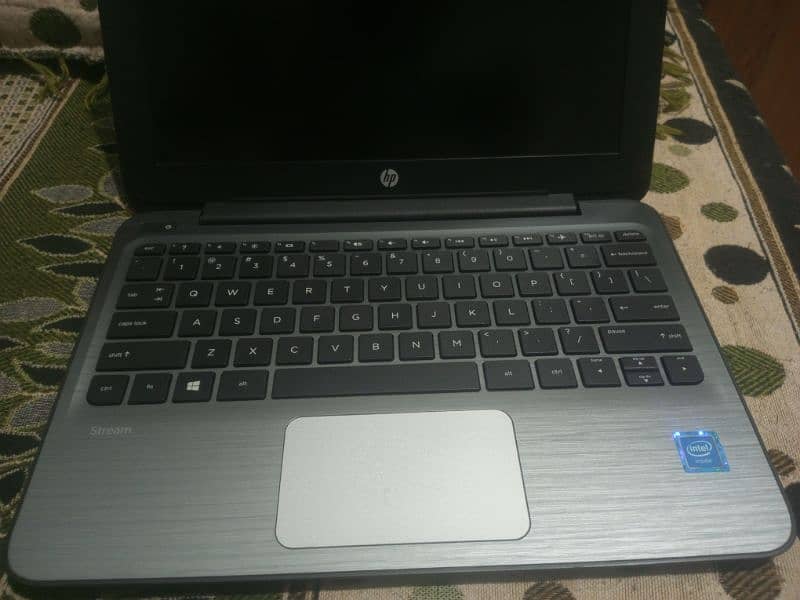 HP Stream 11 Pro G2 Windows 10 Pro Notebook. 4 GB Ram. . 64 GB internal. 1