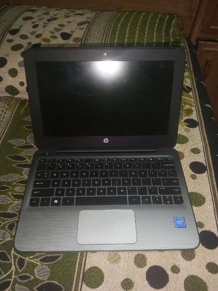 HP Stream 11 Pro G2 Windows 10 Pro Notebook. 4 GB Ram. . 64 GB internal. 2