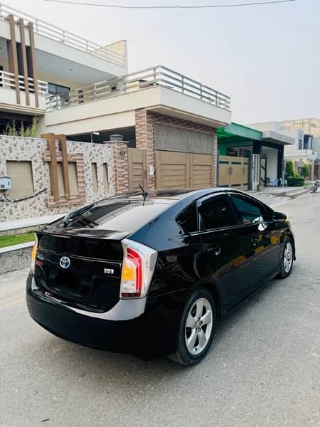 Toyota Prius 2012 TOTAL GENIUNE BRAND NEW CAR 4