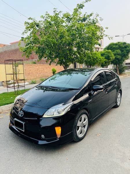 Toyota Prius 2012 TOTAL GENIUNE BRAND NEW CAR 12