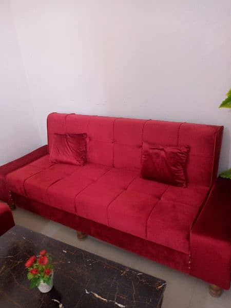 New 5 seater sofa wd center table 6