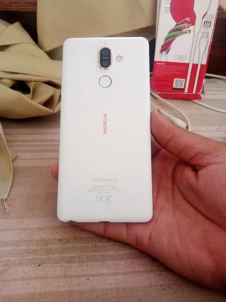 Nokia 7 plus 0