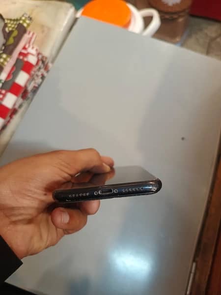iPhone XR fresh condition non pta 128GB battery life 82 4