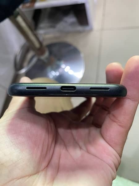 google pixel 5 8/128 non pta Sim locked New Phone 03185918610 3