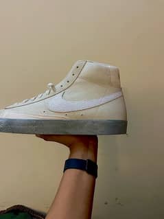 Nike Blazer Mid ‘77 SE 0