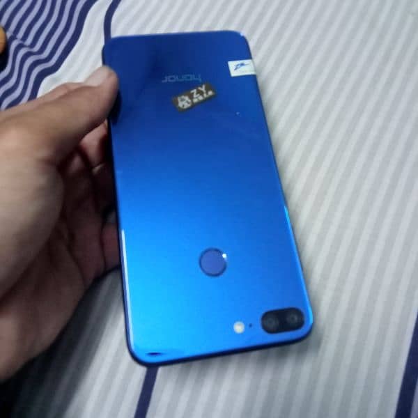 Huawei Honor 9 Lite 6