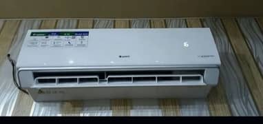 Gree Ac and DC inverter 1.5ton my call or what's no 0326//--6041---840