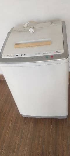 Dawlance washing machine and dryer