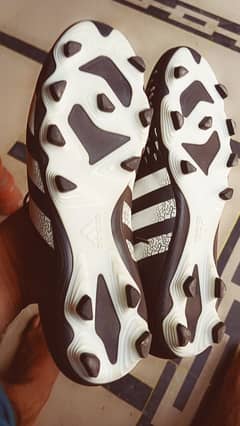 UK6 football shoes