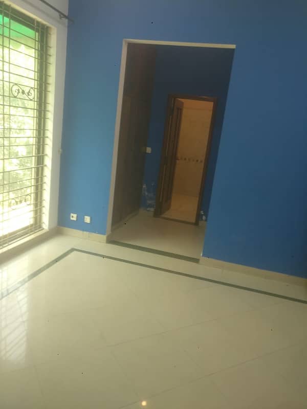 1 kanal spacious UPPER PORTION for rent in NFC 1 6