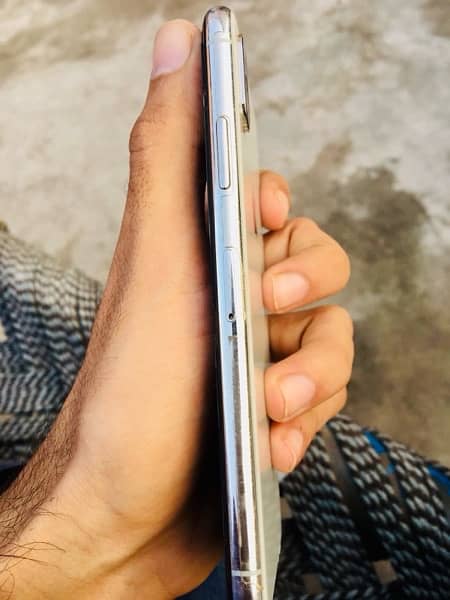 iphone xs pta approved 0