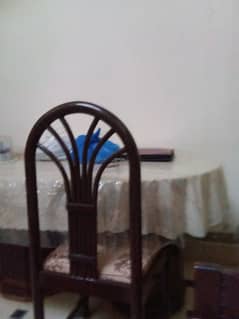 table with 6 chair 0