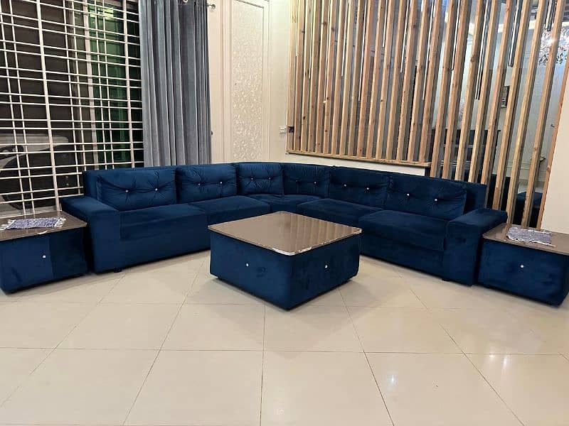 10 seater sofa set with 3 table available in good condition 0