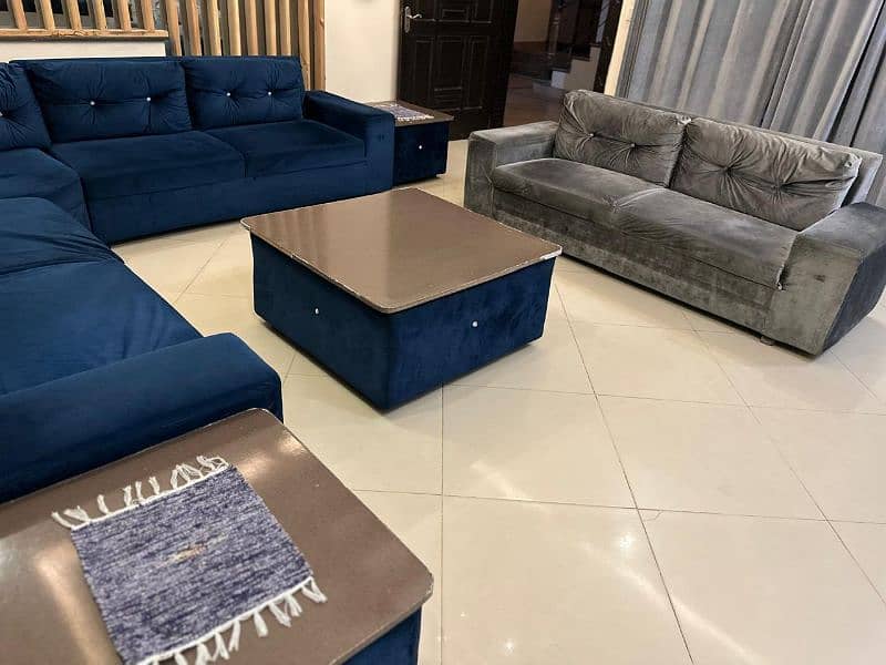 10 seater sofa set with 3 table available in good condition 1